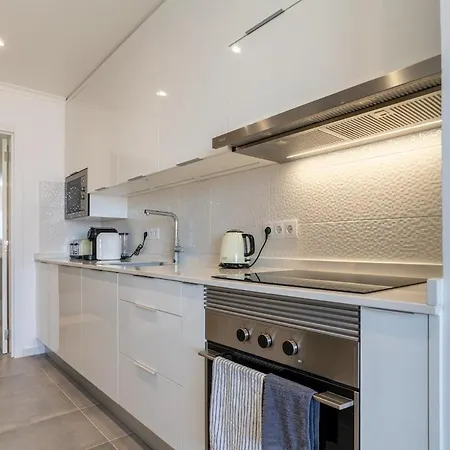 Modern With Ocean View & Terrace - Free Access To Pool And Tennis Courts! * Portimao