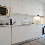Modern With Ocean View & Terrace - Free Access To Pool And Tennis Courts By Lisbeyond 아파트
