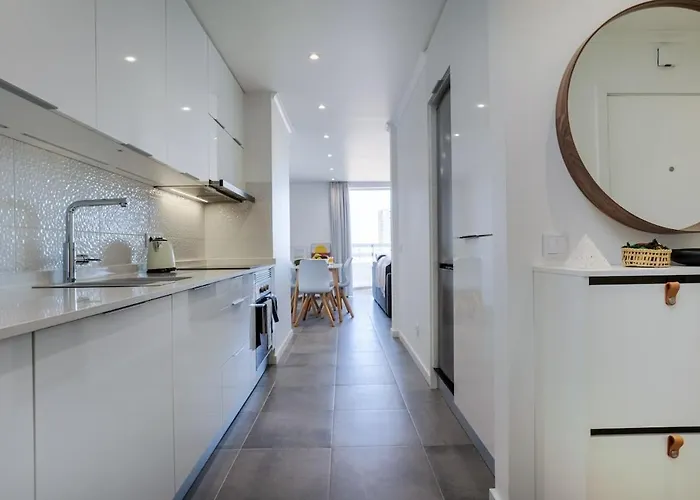 Apartament Modern With Ocean View & Terrace - Free Access To Pool And Tennis Courts By Lisbeyond Portimão